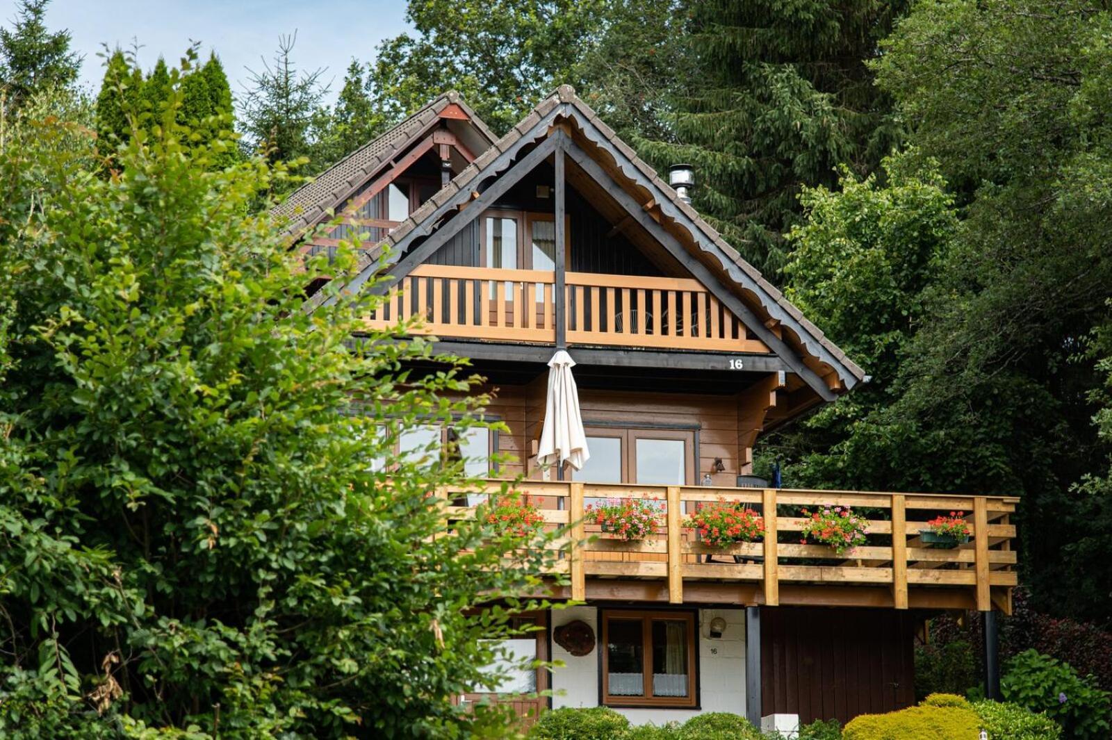 Ardenparks Petite Suisse Hotel Dochamps Exterior photo