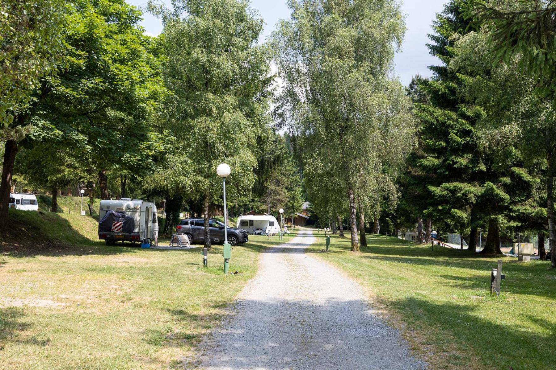 Ardenparks Petite Suisse Hotel Dochamps Exterior photo